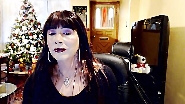 TS slut gets black dong insertions