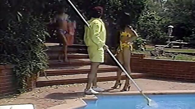 Vintage black shemale in outdoor threesome