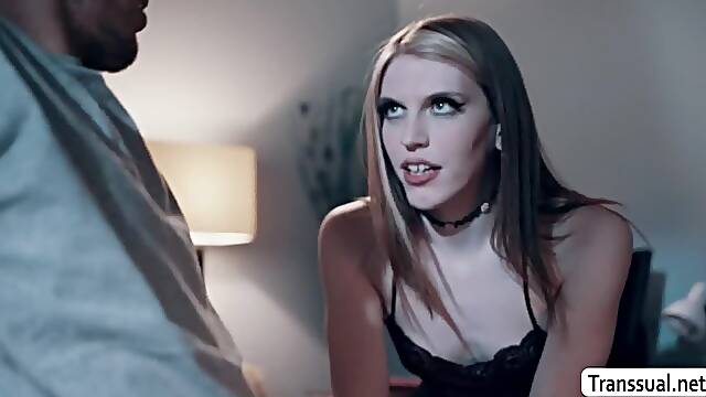 Hot TBabe Izzy Wilde loves getting fuck in missionary position