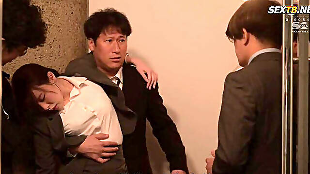 (Eng Sub) Unfaithful Boss And A New Employee Spend All Their Time Having Adulterous Sex From Morning Till Night - Rei Kuroshima