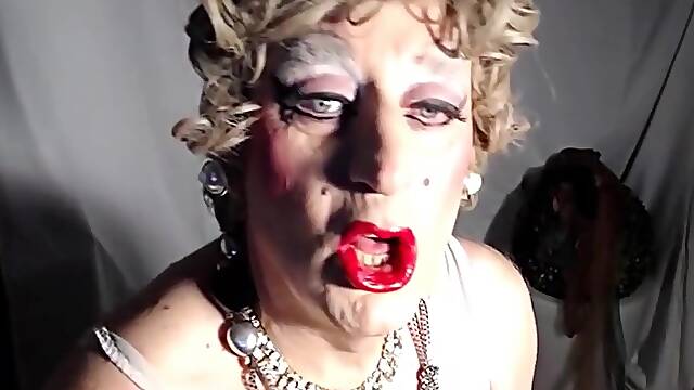 Granny Shemale Solo