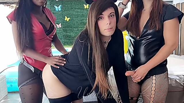 Intense Bareback Group Sex With Shemale