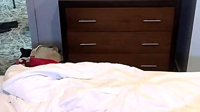 JuicyJoycey Gets Fucked In Her Bed