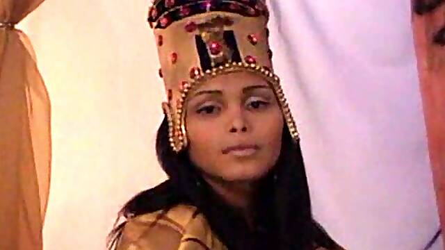 Patricia Araujo in Egyptian coition