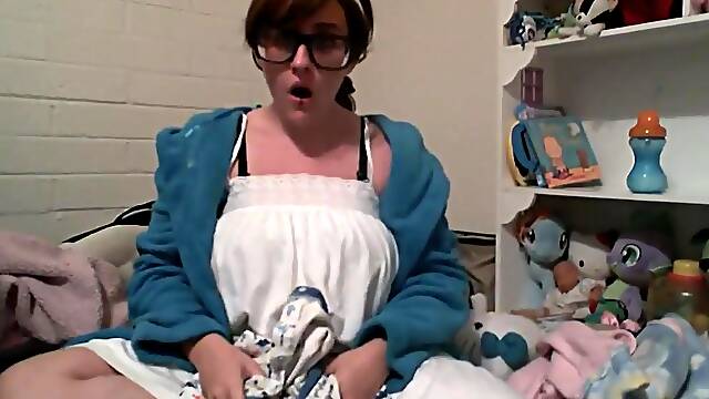 Bedtime with a curvy milf