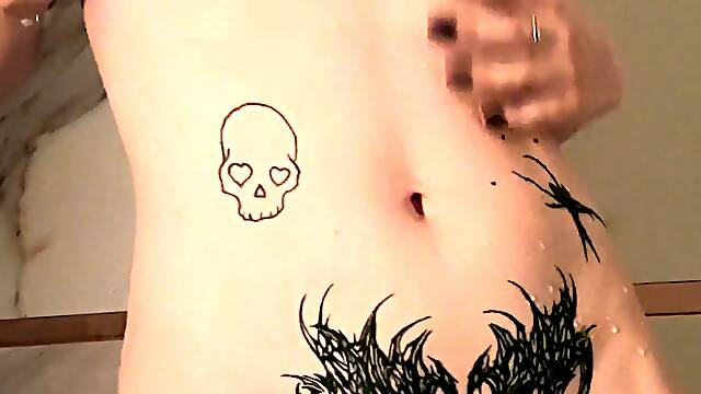 Big Cock Shemale Jerking Off