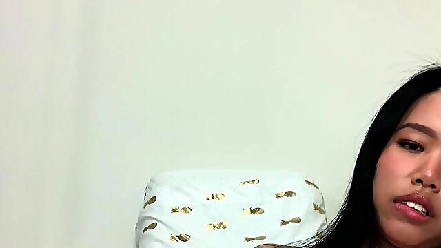 Amateur webcam asian girl