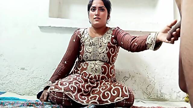 Phar Phar Dy Meri Gand My Friends Step mother Came To My House And I Was Going To Take A Bath. The Tower Fell From My Hand Sex Puss