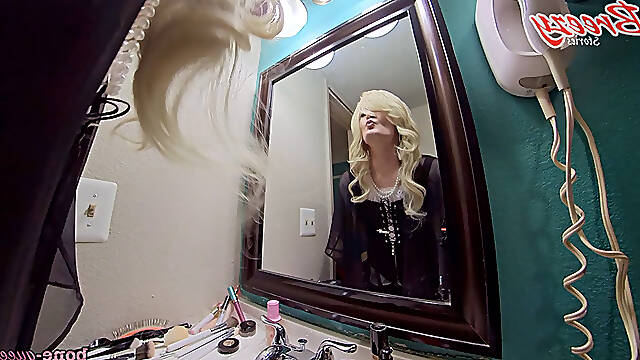Breezy sucks off Dolf the hung pizza delivery guy - 360cam