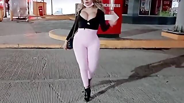 Tranny picked up in restaurant for sex