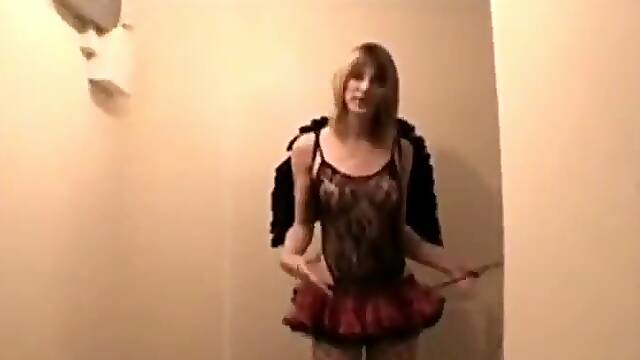 DADDY SHAFT BAREBACKING SEXY AMATEUR UK TGIRL TRAP