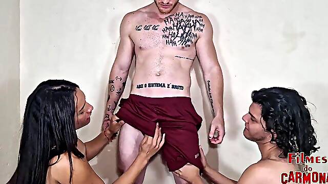 Endowed galician and the indian trans smashing the gringos butt in the hair