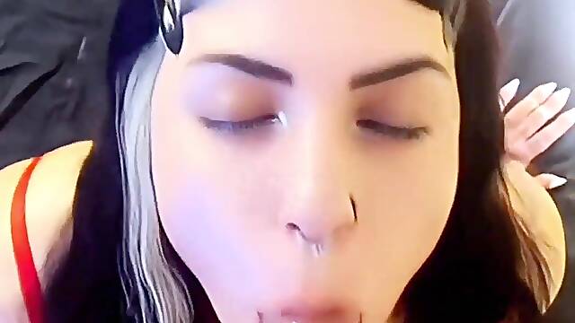 Kinky tatted trans inhale on a thick jizz-shotgun and gets milk in her jaws