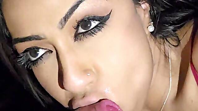 Deepthroating the married dude at the pub to the pace of the music