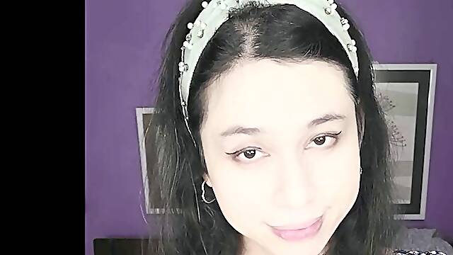 Your luxurious tgirlfriend DaniTheCutie slurps her caboose just for you