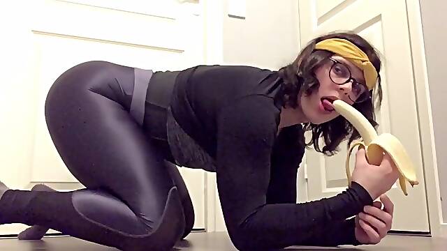 TRANSSEXUAL Domme Caboose Jerk Off Instructions