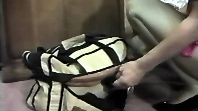 SHE-MASCULINE MODEL (UK 1993) part 1