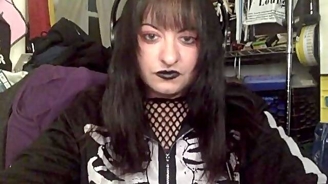Super-Hot EMO Tgirl cam converse