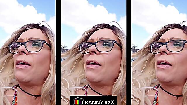 Joanna Jet out shopping and flashing