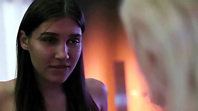 Ellie Luna & Zazie Skymm - The Peripheral