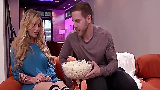 Guy Fucking Trans Babe For The First Time With Gracie Jane And Steve Rickz