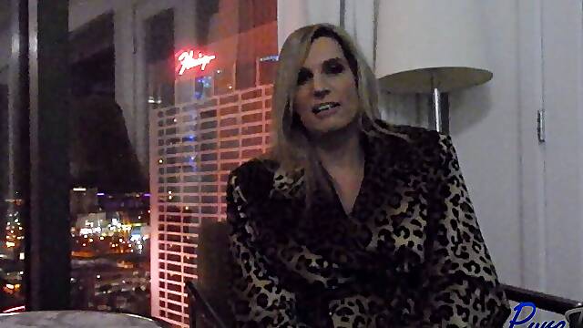 Roxy Revolver BTS Interview