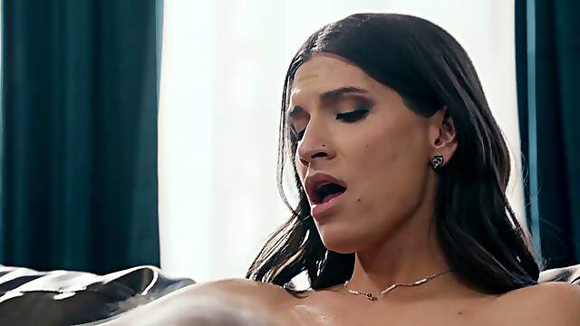 TS Bride Zariah Aura Practices Dance and Gets Seduced by future parent in law