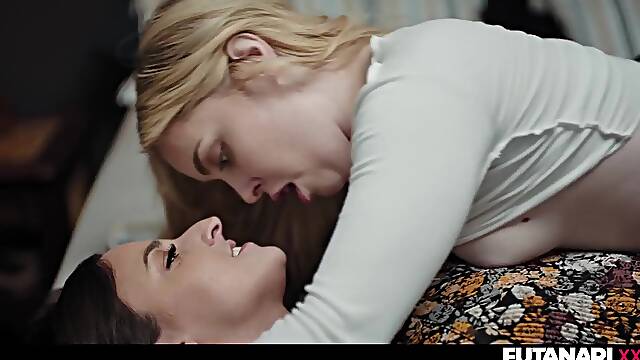 Haley Spades Gives Amirah Adara A Sloppy Blowjob Then R