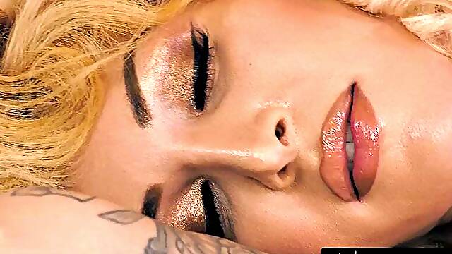 TRANSFIXED - Ryder Monroe Joins Couple For Rough Trans Sex Train And Cumshots
