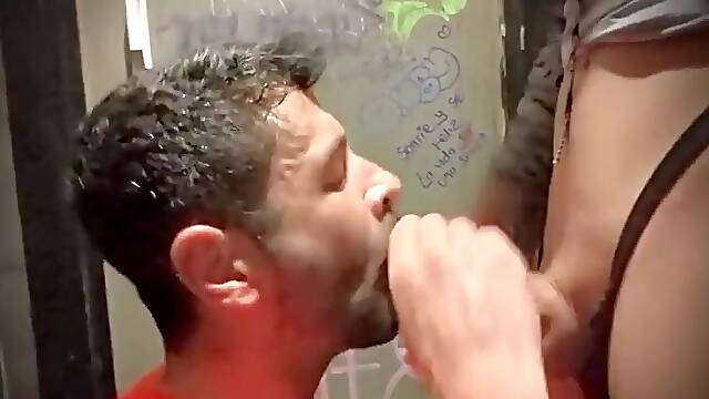 Huge dick tranny roots dude in a club
