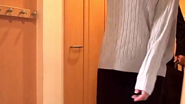 P011g02 A Bride Required By A Lesbian A Bride Who Falls Into A Mother -in -laws Body With Homosexual Sex