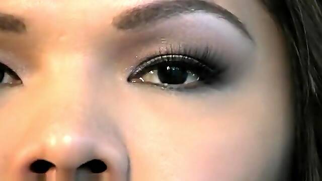 Carmen Moore creamy solo