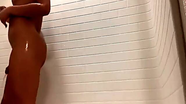 Daisy Taylor In Is Toying Her Perfect Ass With Glass Dildo In The Shower