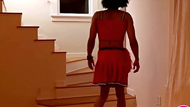 Liza Belle &amp; Shiri Allwood - The Lesbian Cheerleader