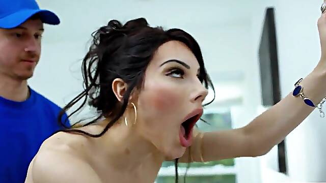 Caught mom tush nude with sucking drivers penis