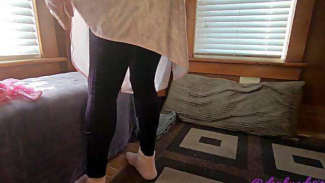 Daphne Tease Purple Leggings and Satin Top Shows Her Bum