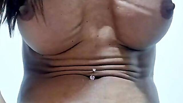 Come Join Tsdanisantos if U Like Cumming with a Well-endowed Trans Woman.
