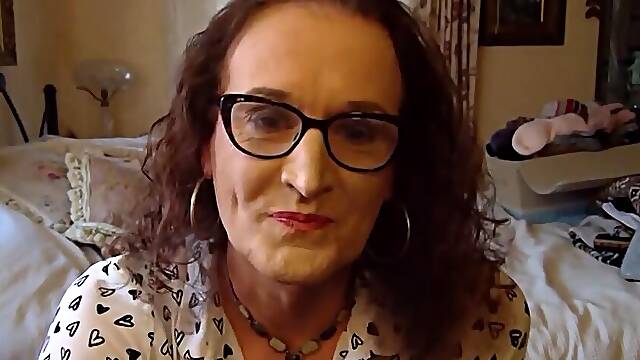 Glamorous but Nasty Wife