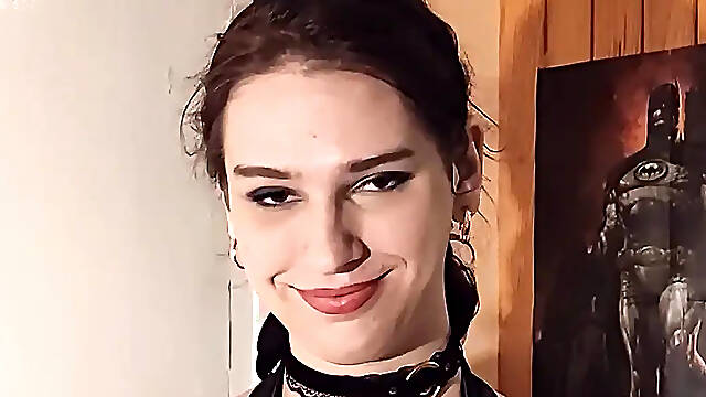 Melodys Playboy Bunny Auditions, Deepthroat and Biggest Vibrator
