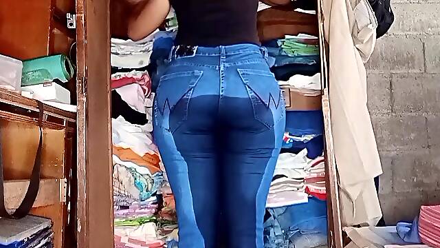 Some Other jeans pissing during the time that finding my garments to wear