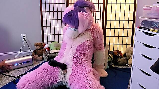 Puppygirl Milked with VacuGlide by Autoblow