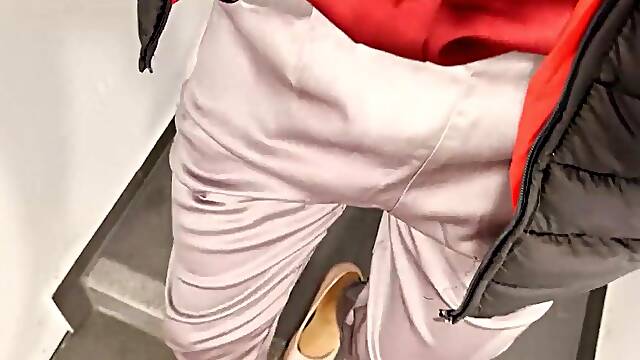 I urinate two times in my satin outfit with hose and highheels outdoor