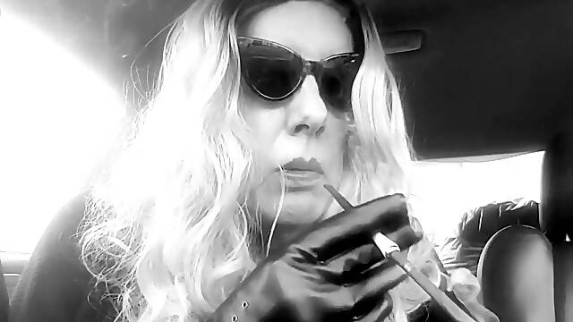 TS GRANDMA LIKES TO SMOKE MORE120 MENTHOLS IN HER CAR CD TS LADYBOY