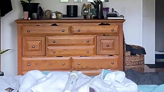Grinding my snatch into the daybed until I cum-Butch, FTM, Muscles, Tattoos