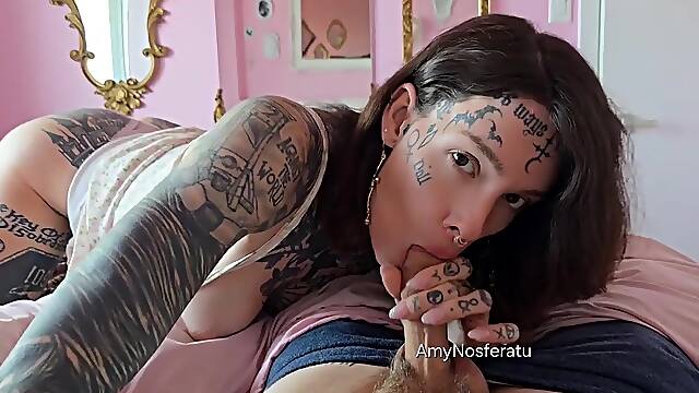 Trans cutie drink str8 dude's cum