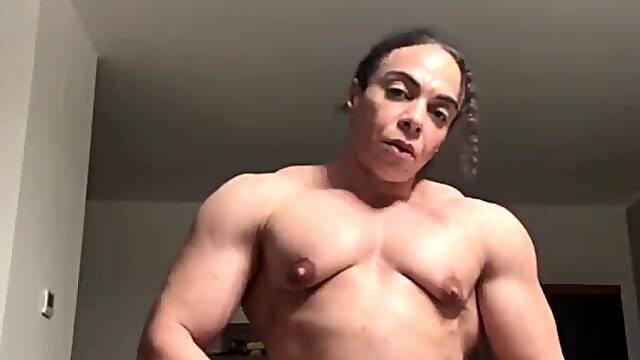 Pumped up mother i'd like to fuck's taut booty explodes beneath flexing heat