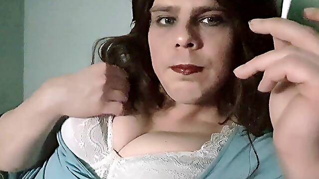 Crossdresser Close-up smoking have fun