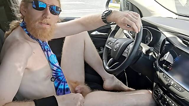 Lunch Break: Chilling naked and slurping jism in the car