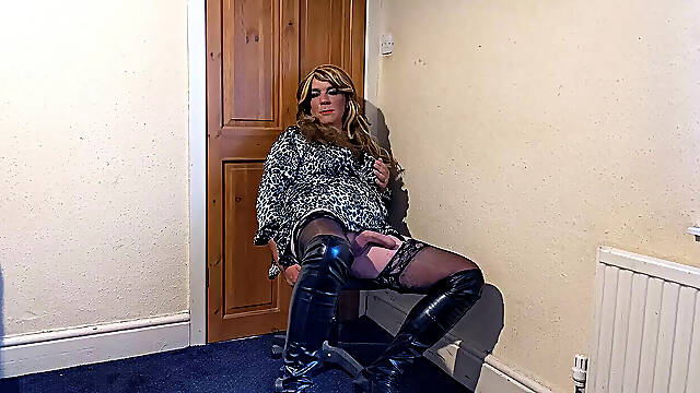 Short dress & long Boots