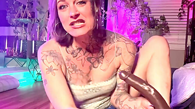 Transsexual Diana Deelight is a massive hoe for black cock solo